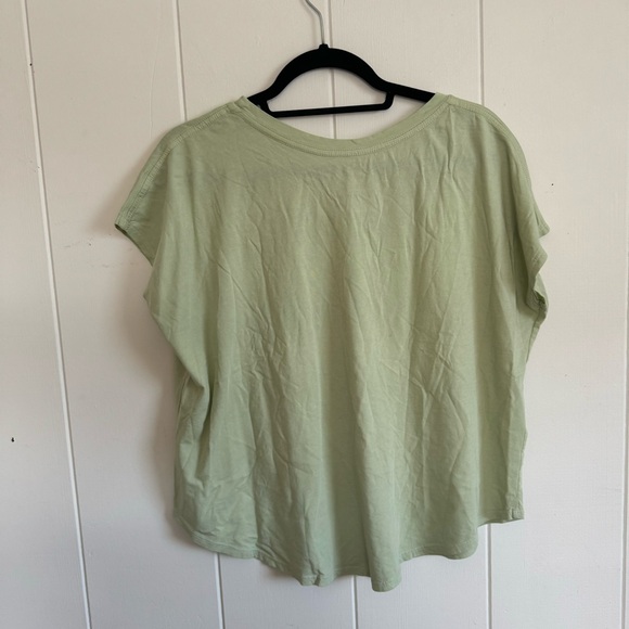 Fighting Eel Meet Me Kaimanas Maddie Thyme Tee XS BNWT - Picture 4 of 4